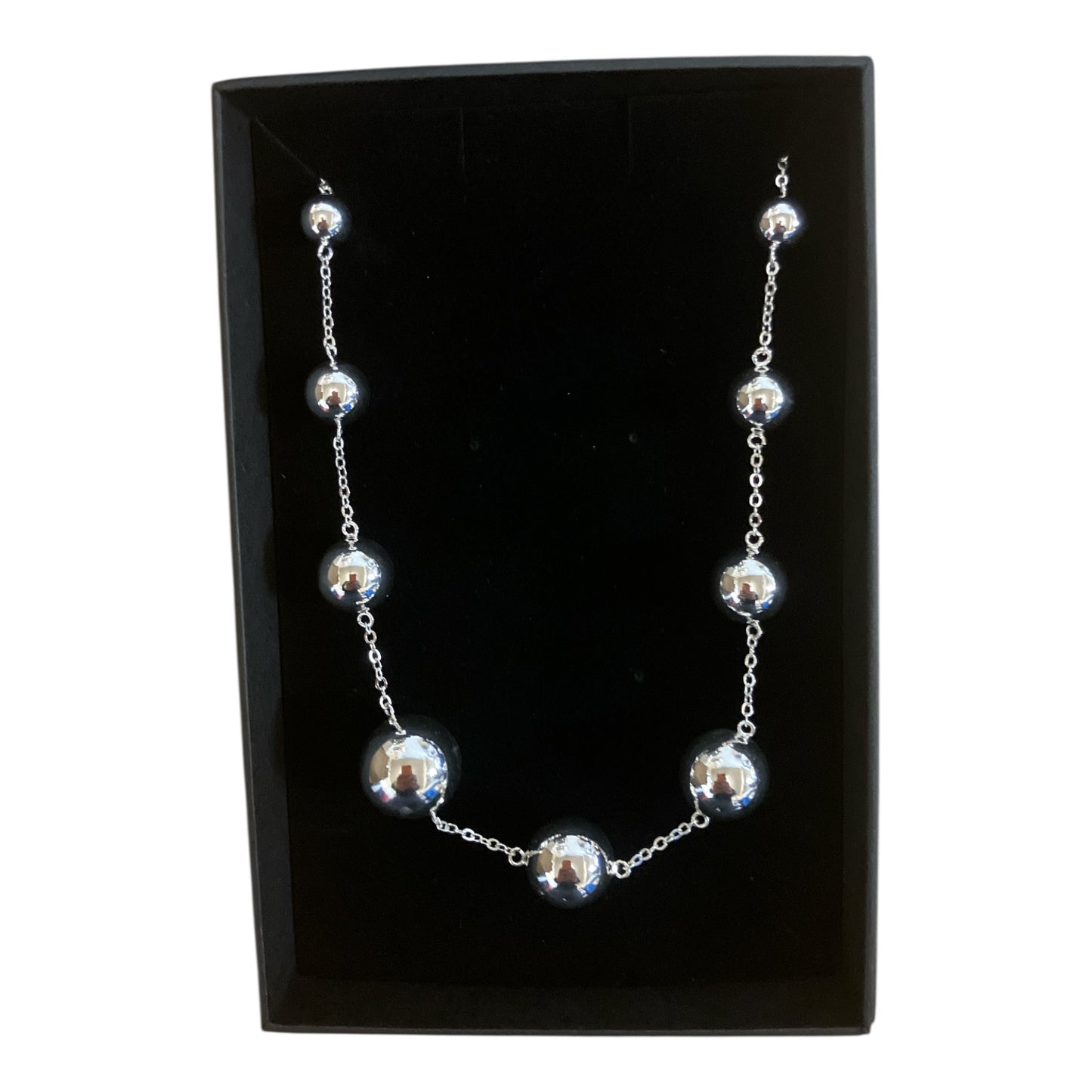 Ball necklace