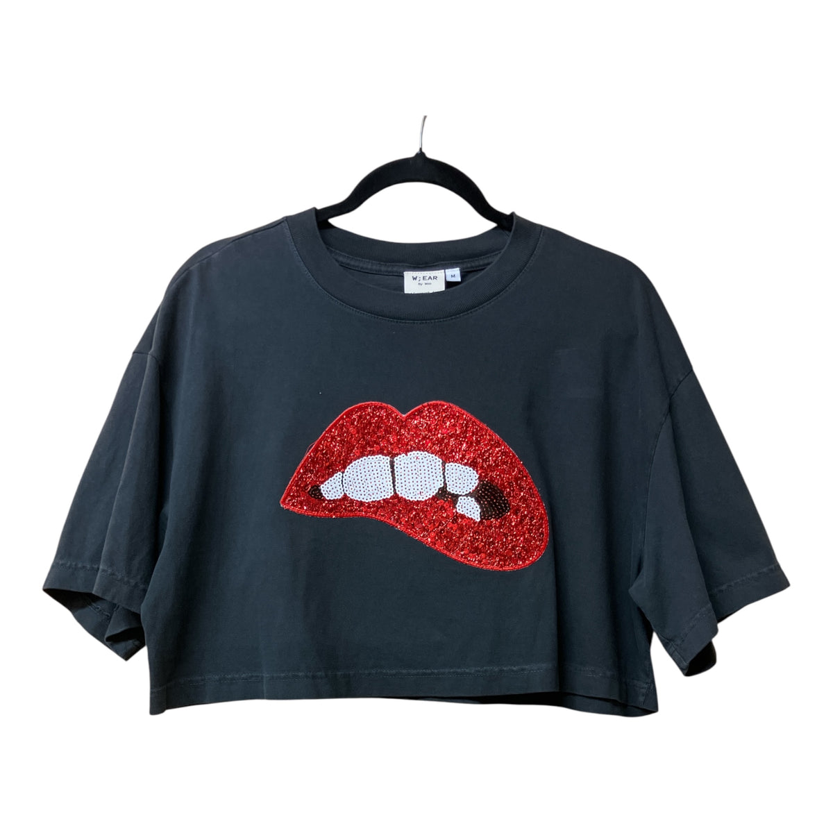 Lip Bite Washed Black Cropped Tee M