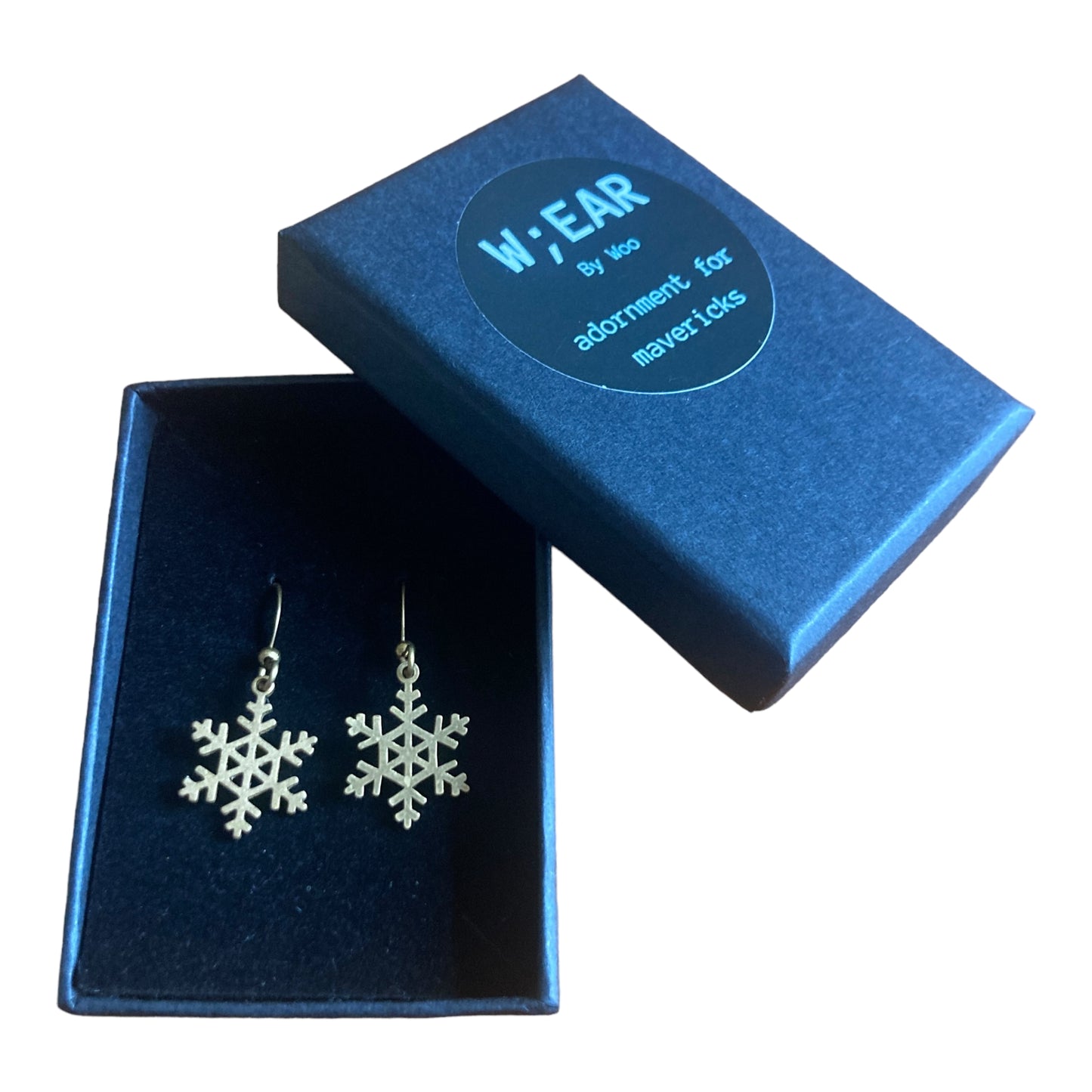 Medium brass snowflake danglers