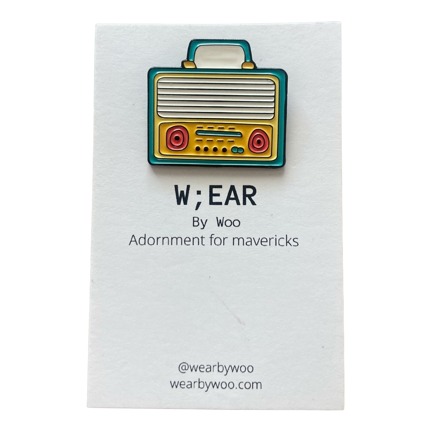 Retro radio badge