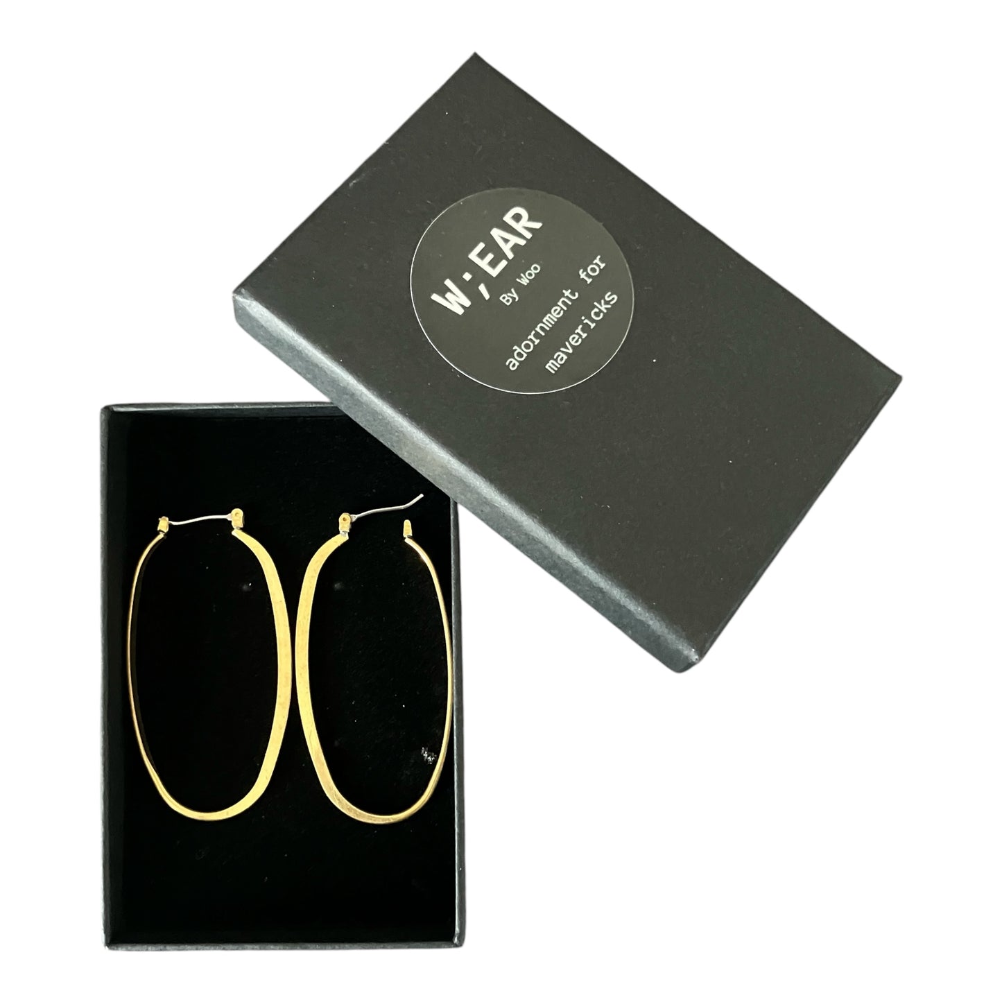 Twist oval hoop dangler