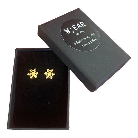 Snowflake studs
