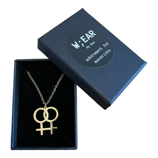 Venus single charm necklace