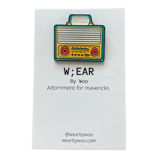 Retro radio badge
